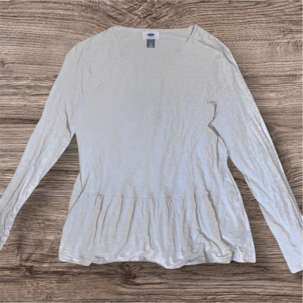 Old Navy Light Cream Long Sleeve Top